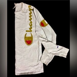 Heavyweight Champion Logo Longsleeve Shirt size Medium | M